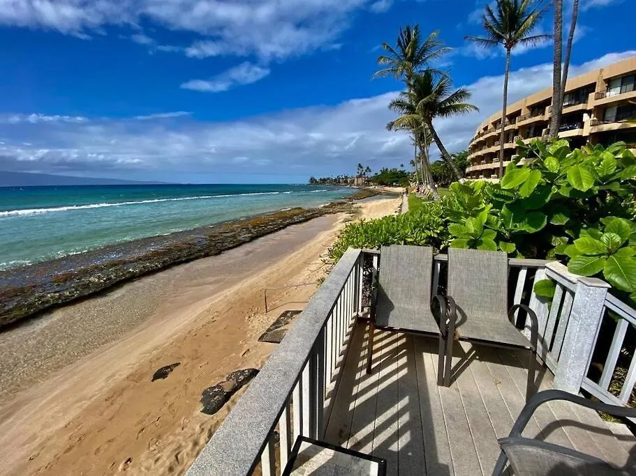 Oceanfront With Aircon-Hear The Waves-Amazing Views-Wifi Apartment Lahaina United States